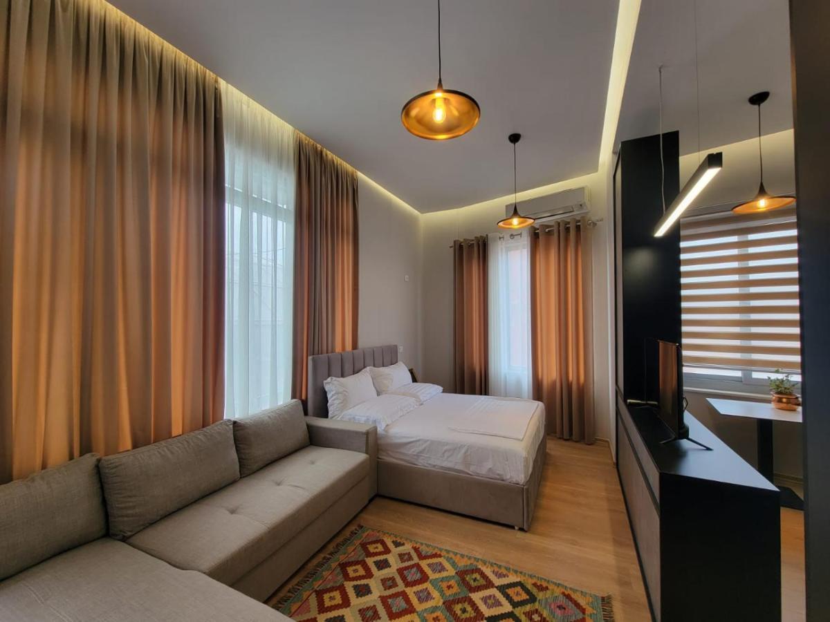 Berhami Studio Apartment Тирана Экстерьер фото